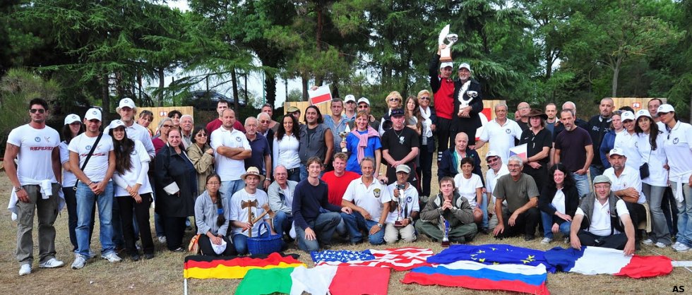 Group photo of the athletes participating in the 10th European Championship in Knife Throwing and Axe Throwing (EuroThrowers association), Rome, September 2010;
